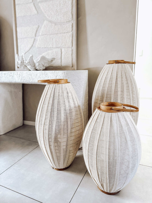 Laternen aus Holz & Leinenstoff – Paso a Paso Kollektion