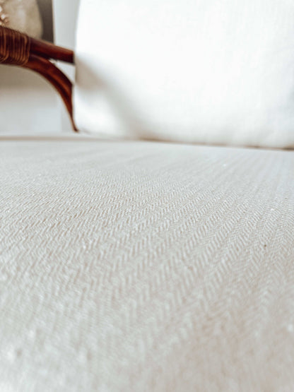 Bequemer Rattan Sessel mit abziehbarem Sitzpolster
