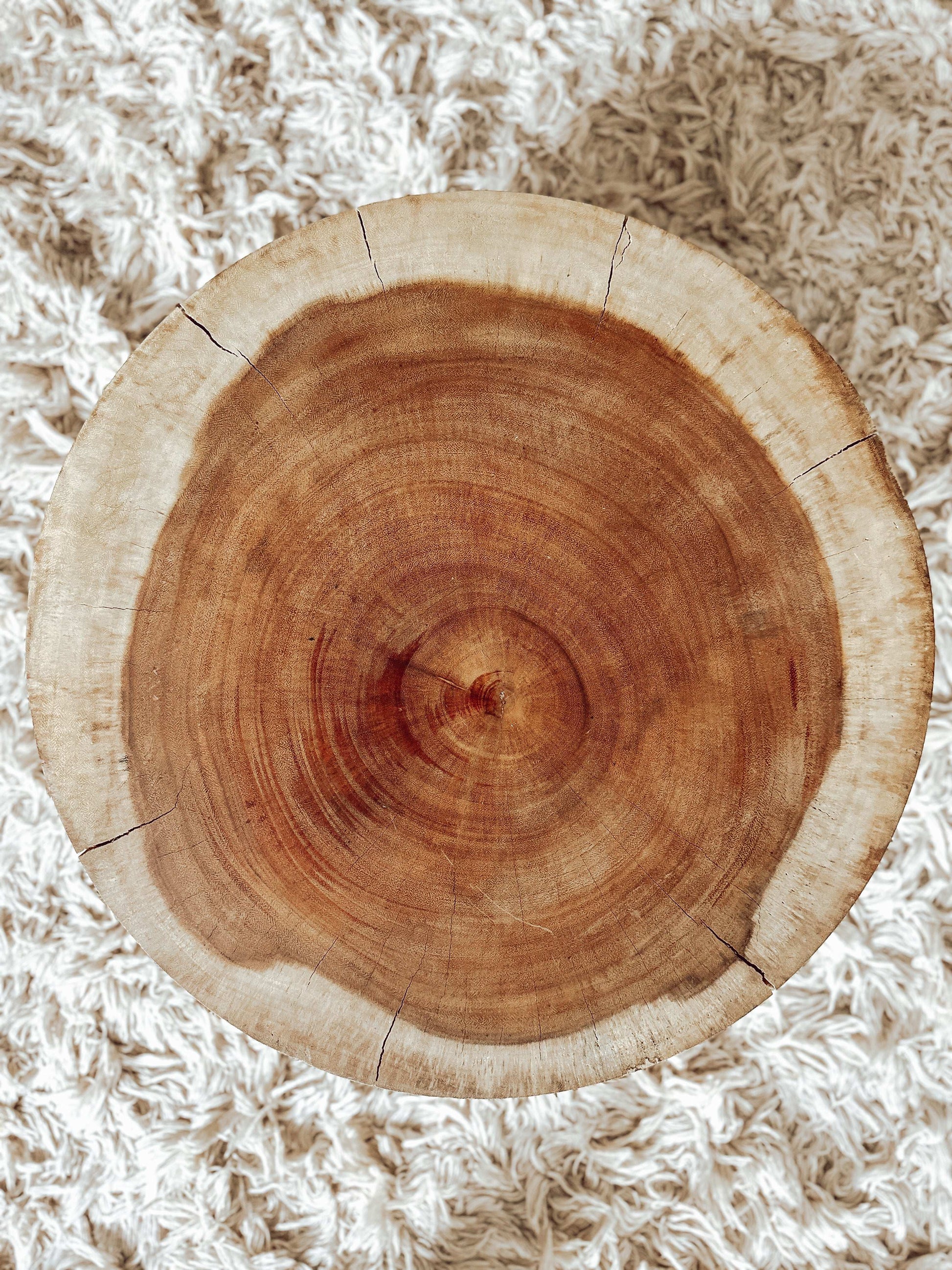 Couchtisch aus massivem Teakholz 60cm Durchmesser